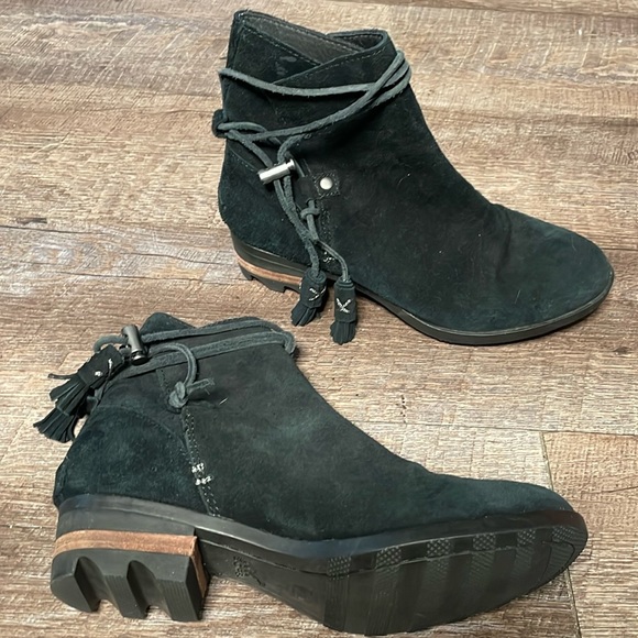 Sorel Shoes - Sorel suede ankle boots booties